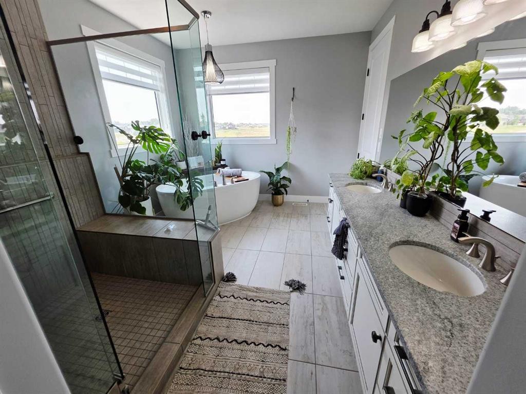 









5312


43

Street,
Taber,




AB
T1G 0E2

