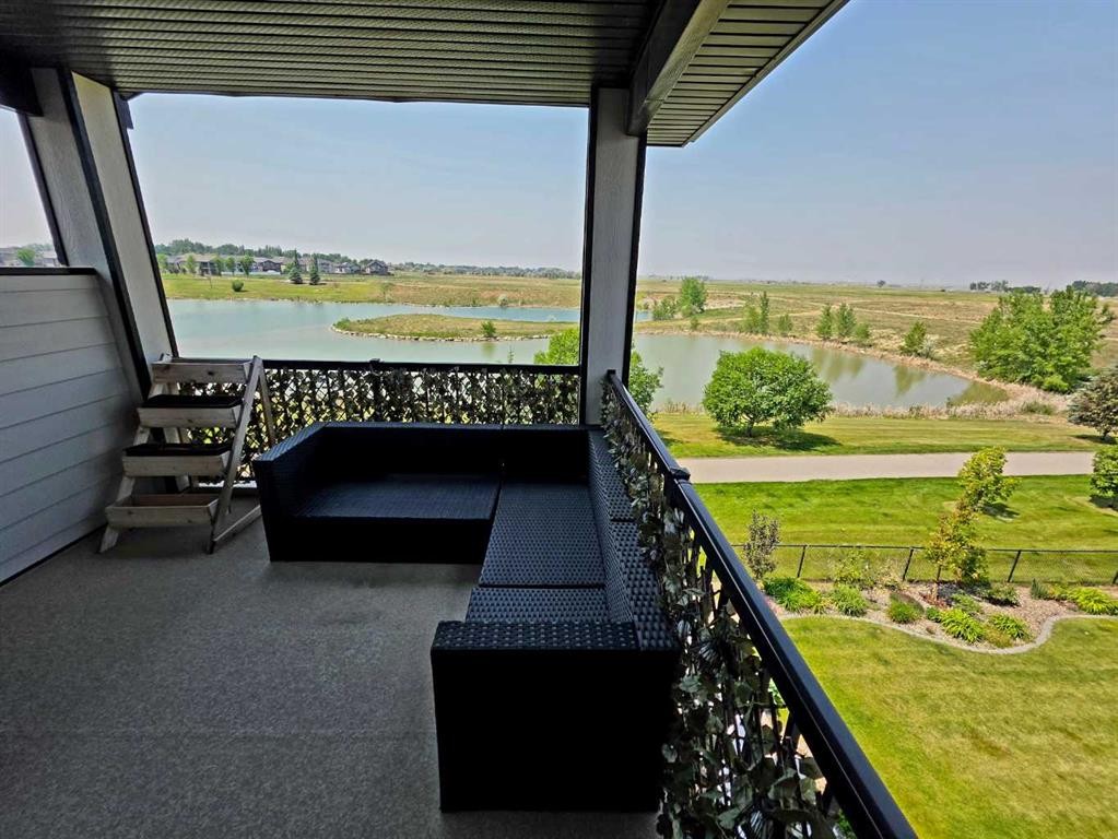 









5312


43

Street,
Taber,




AB
T1G 0E2

