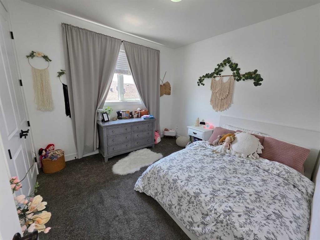









5312


43

Street,
Taber,




AB
T1G 0E2

