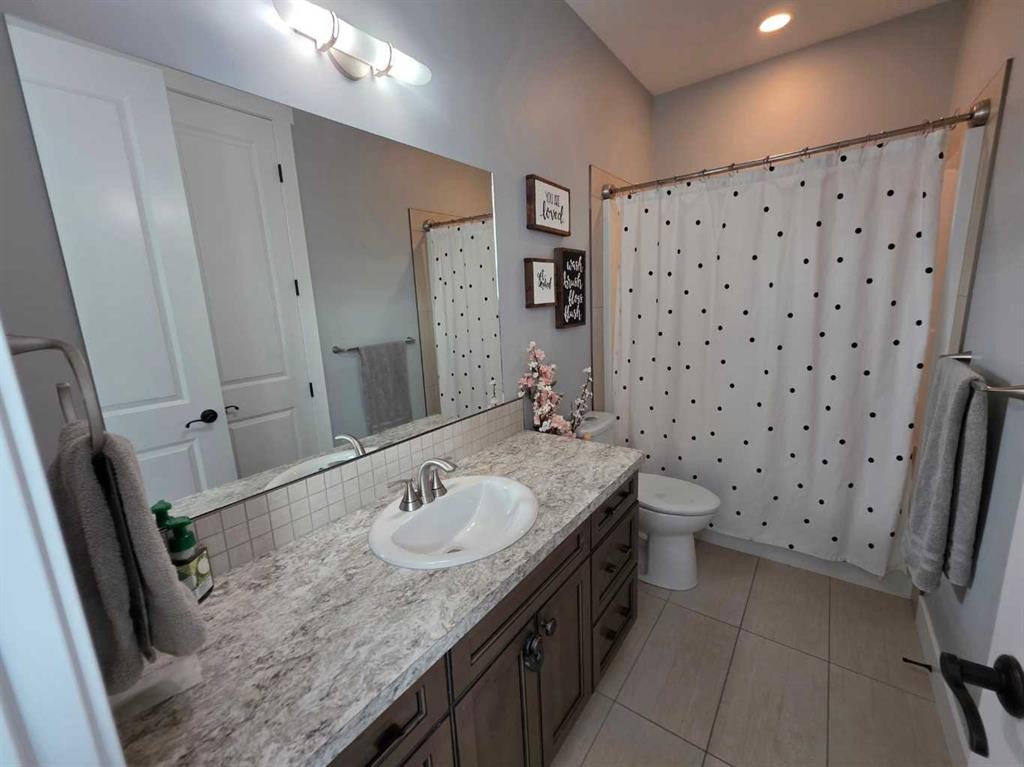 









5312


43

Street,
Taber,




AB
T1G 0E2

