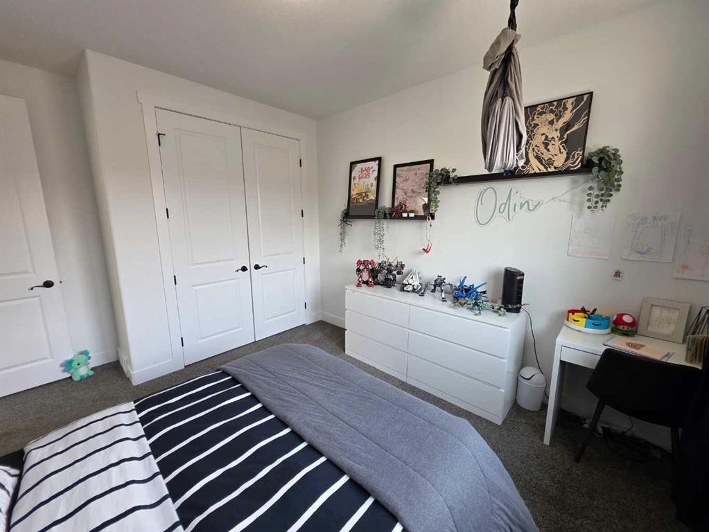 









5312


43

Street,
Taber,




AB
T1G 0E2

