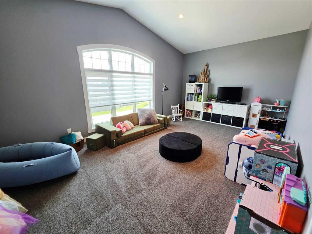 









5312


43

Street,
Taber,




AB
T1G 0E2

