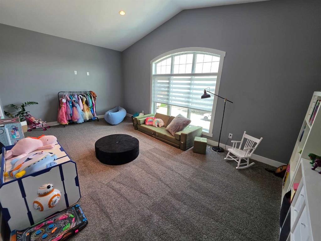 









5312


43

Street,
Taber,




AB
T1G 0E2

