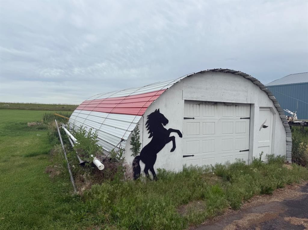 









80049


RR205

,
Rural Lethbridge County,




AB
T1k8G9

