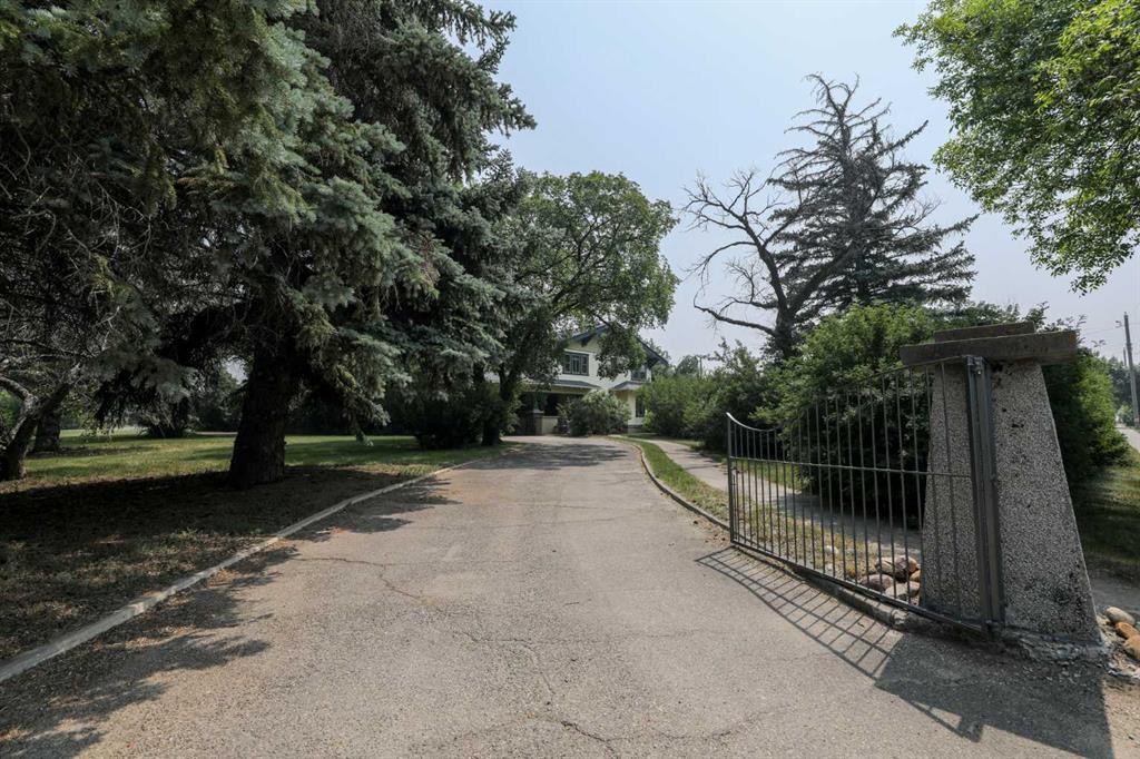 









302


King Street

,
Nobleford,




AB
T0L 1S0

