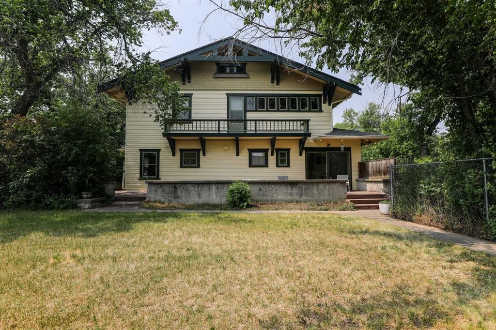 









302


King Street

,
Nobleford,




AB
T0L 1S0

