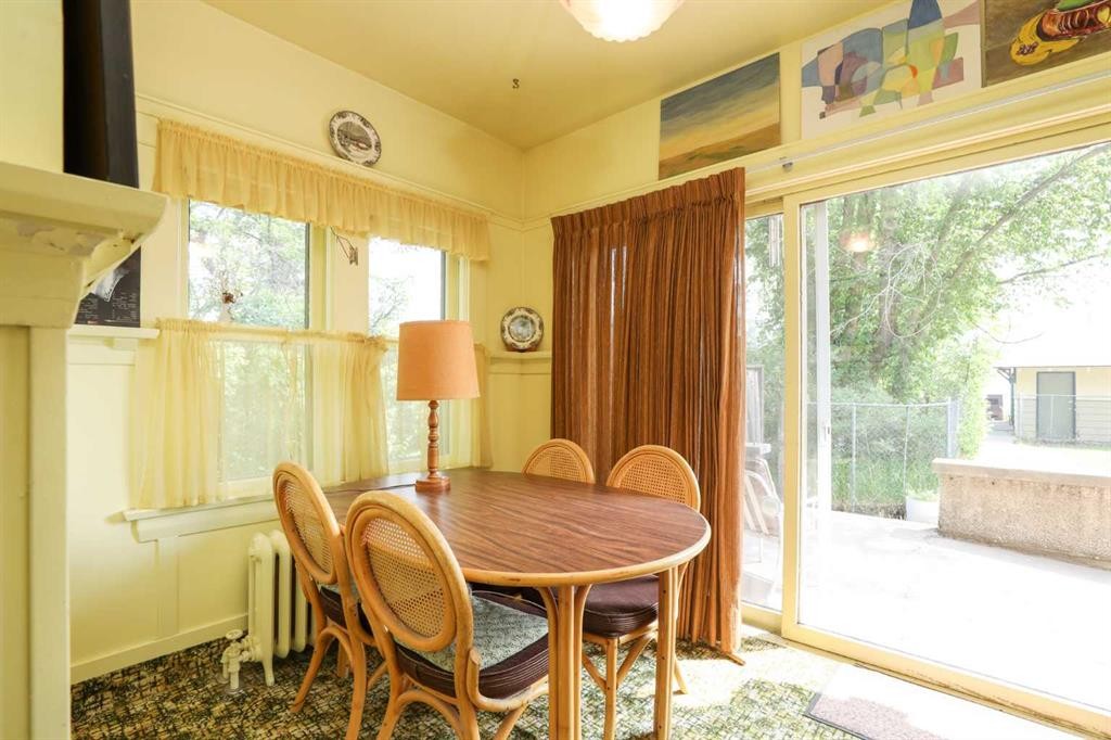 









302


King Street

,
Nobleford,




AB
T0L 1S0

