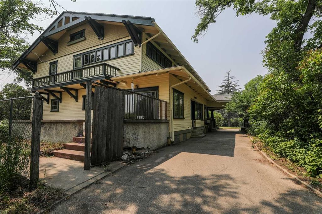 









302


King Street

,
Nobleford,




AB
T0L 1S0

