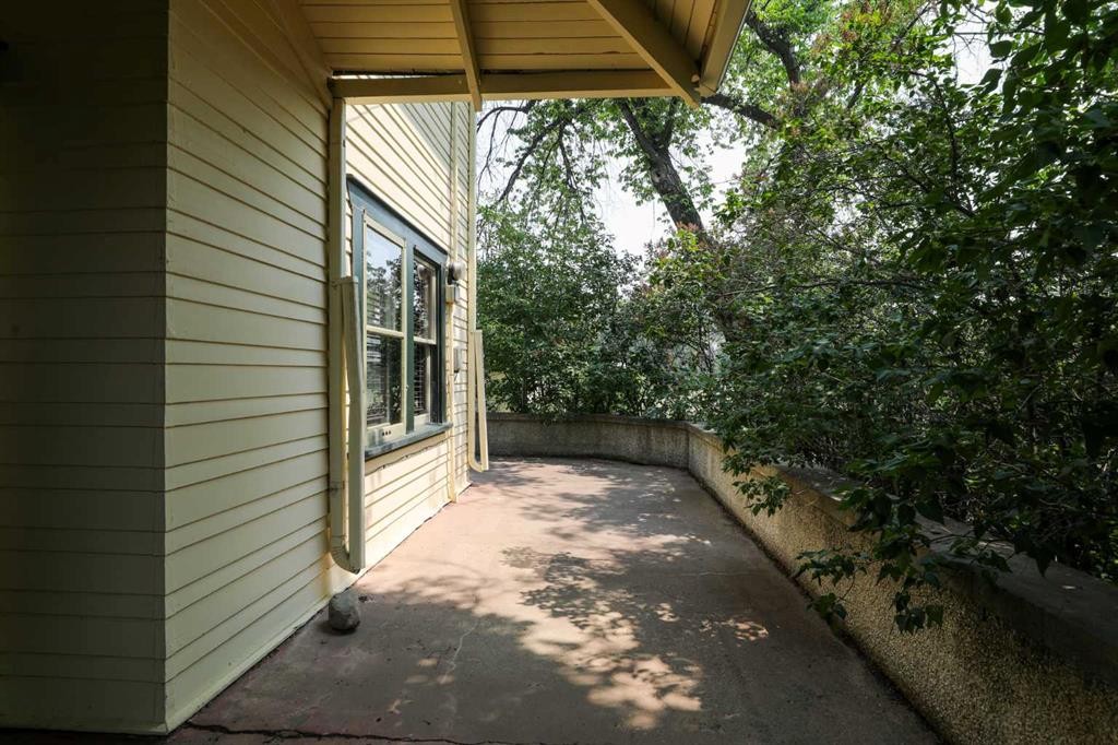 









302


King Street

,
Nobleford,




AB
T0L 1S0

