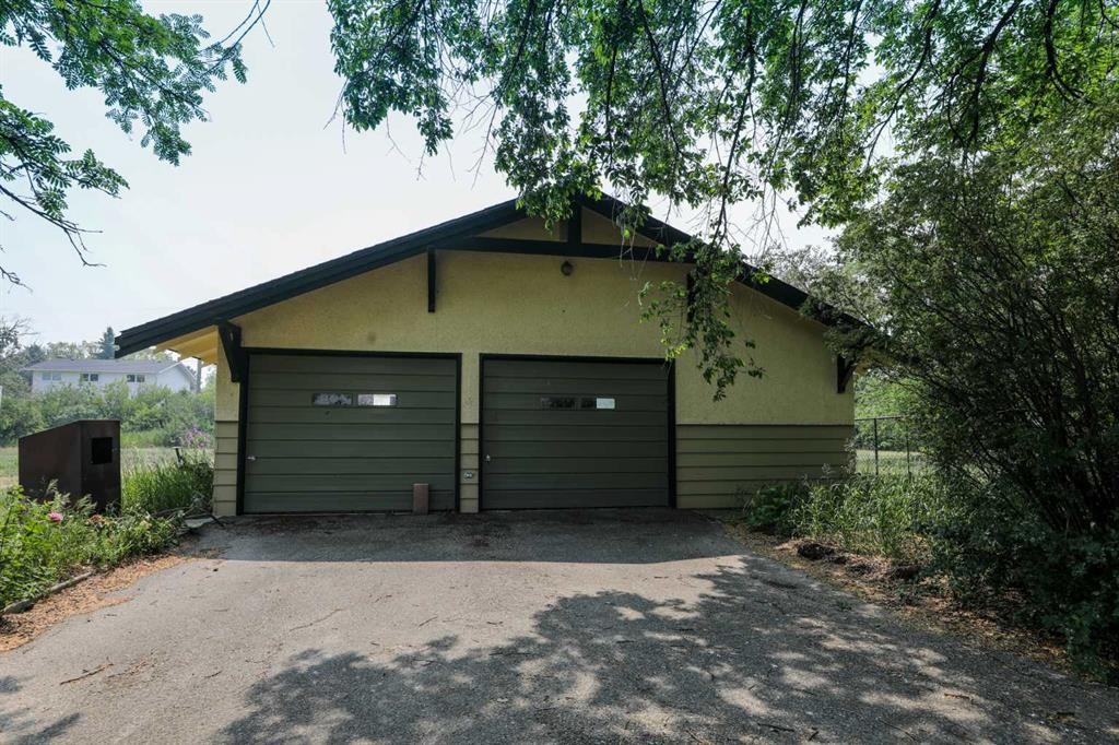 









302


King Street

,
Nobleford,




AB
T0L 1S0

