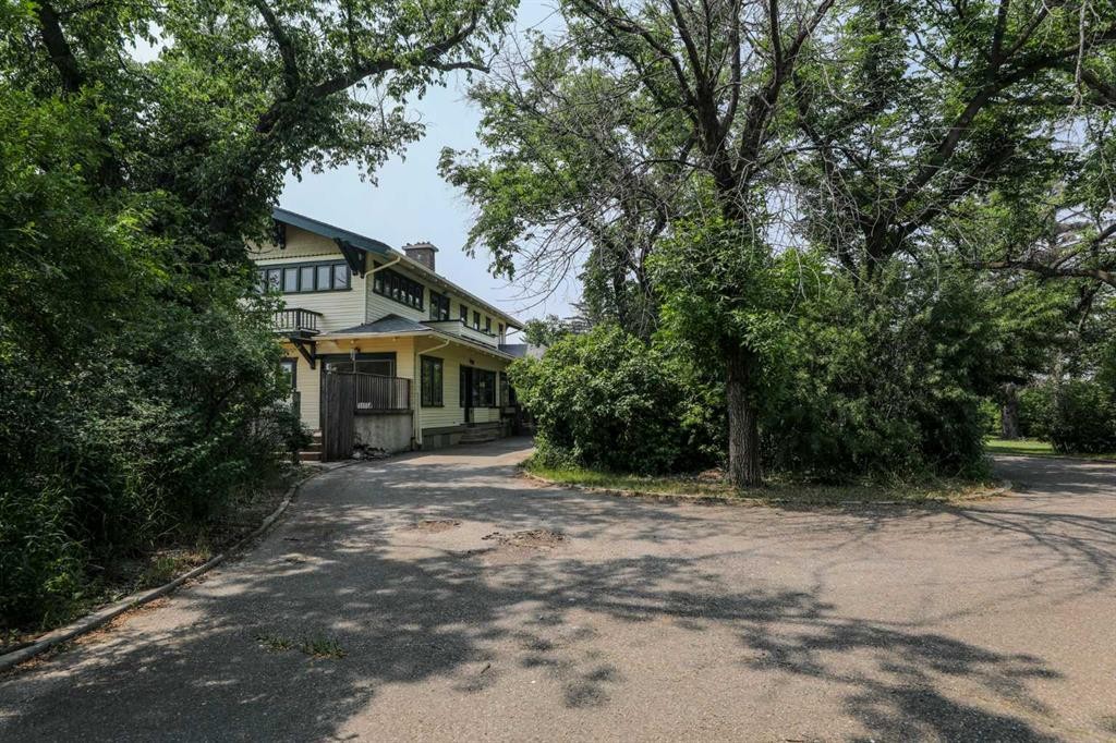 









302


King Street

,
Nobleford,




AB
T0L 1S0

