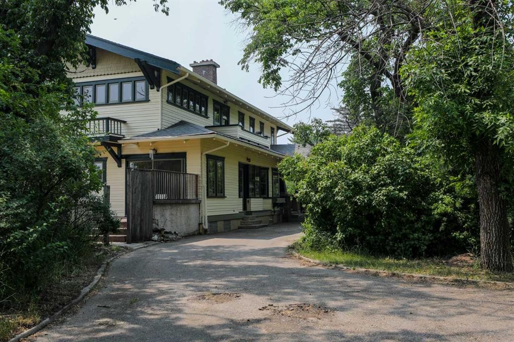 









302


King Street

,
Nobleford,




AB
T0L 1S0

