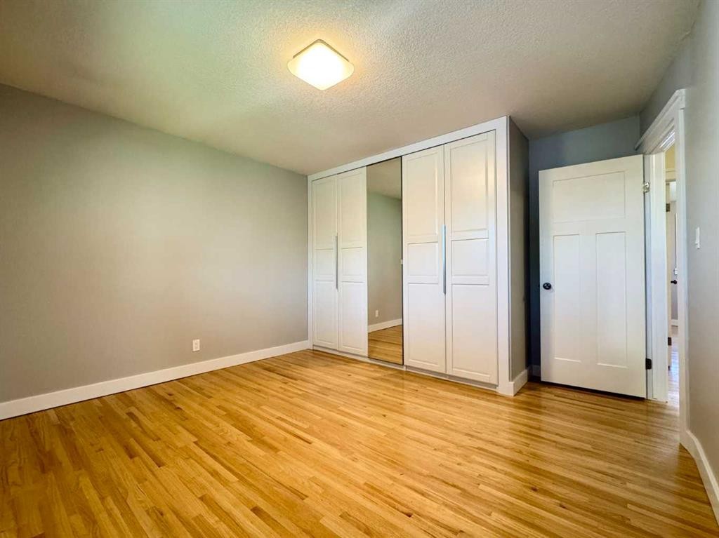 









2302


14

Avenue South,
Lethbridge,




AB
T1K 0V5

