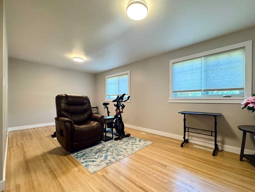 









2302


14

Avenue South,
Lethbridge,




AB
T1K 0V5

