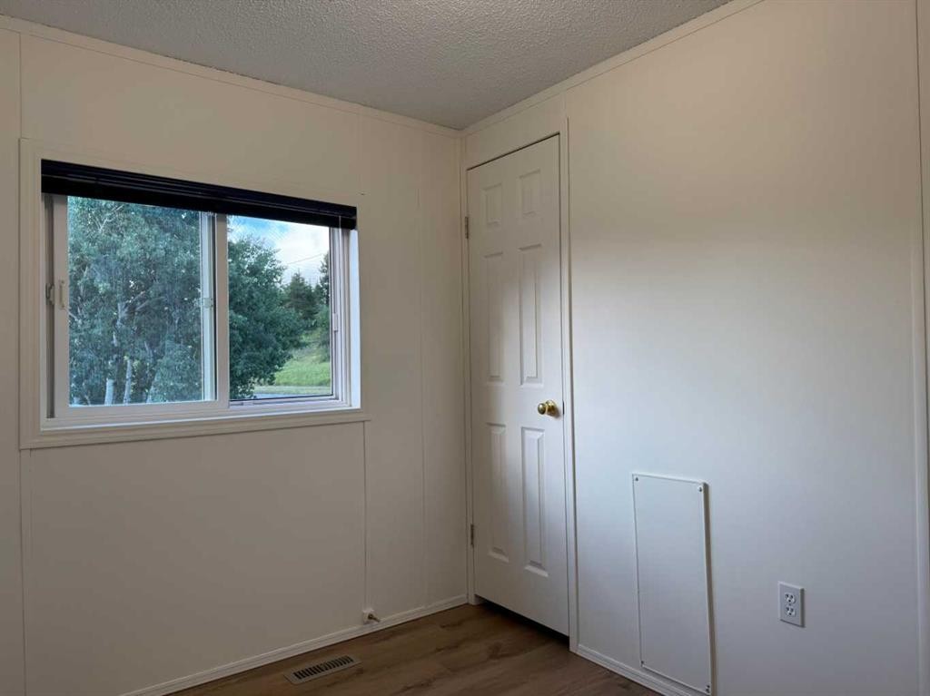 









22602


9

Avenue,
Hillcrest,




AB
T0K 1C0


