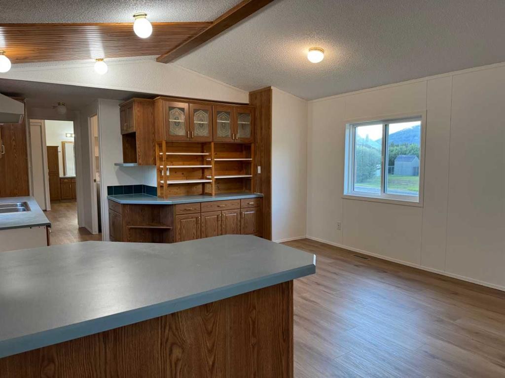 









22602


9

Avenue,
Hillcrest,




AB
T0K 1C0

