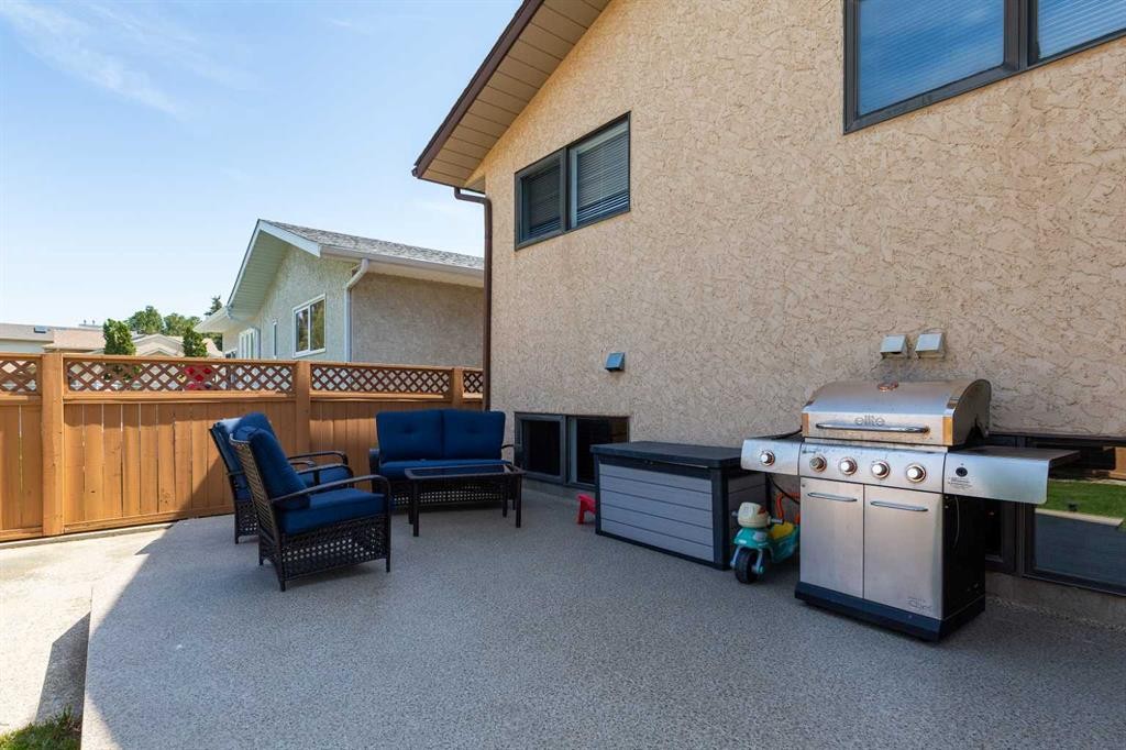 









39


Bluefox

Boulevard North,
Lethbridge,




AB
T1H 5Z8

