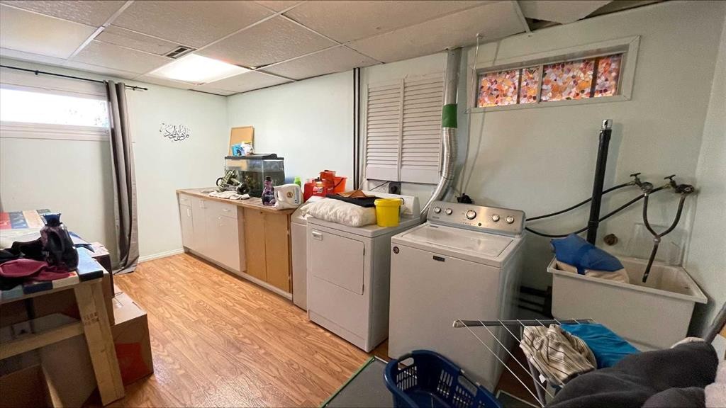 









194


Pensacola

Court West,
Lethbridge,




AB
T1K 4R6

