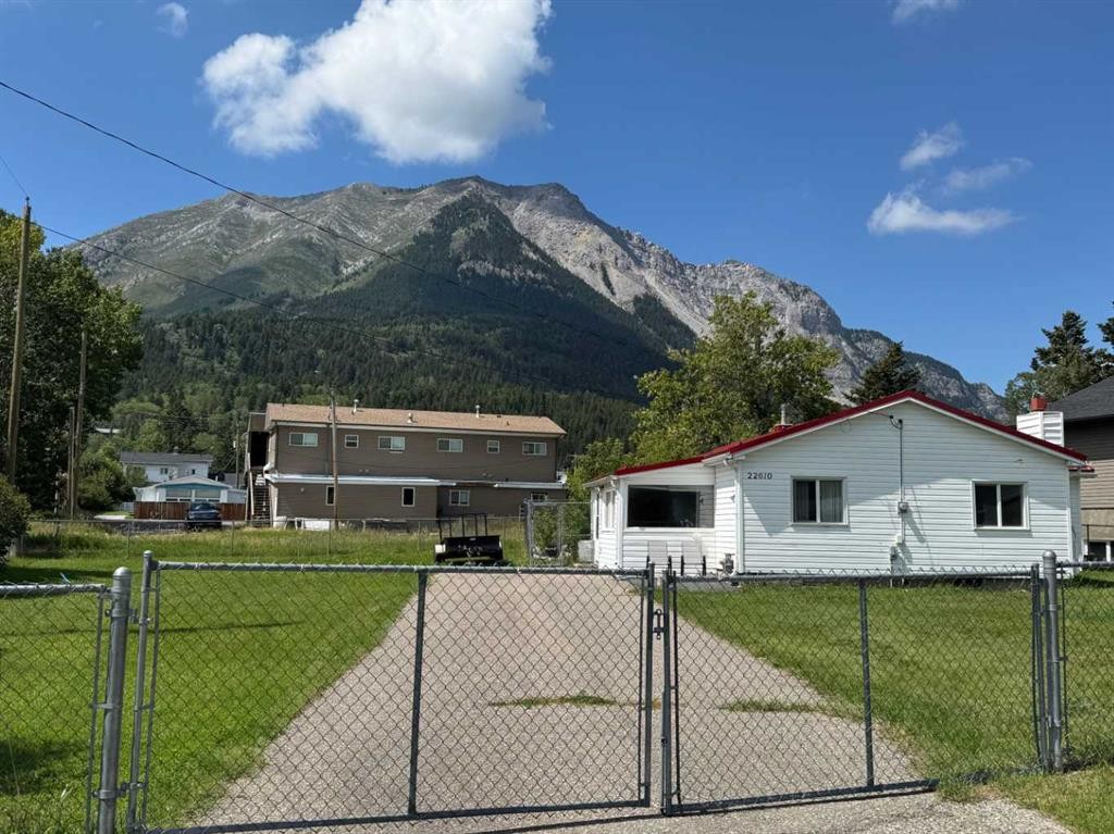 









22610


10

Avenue,
Hillcrest,




AB
T0K 1C0

