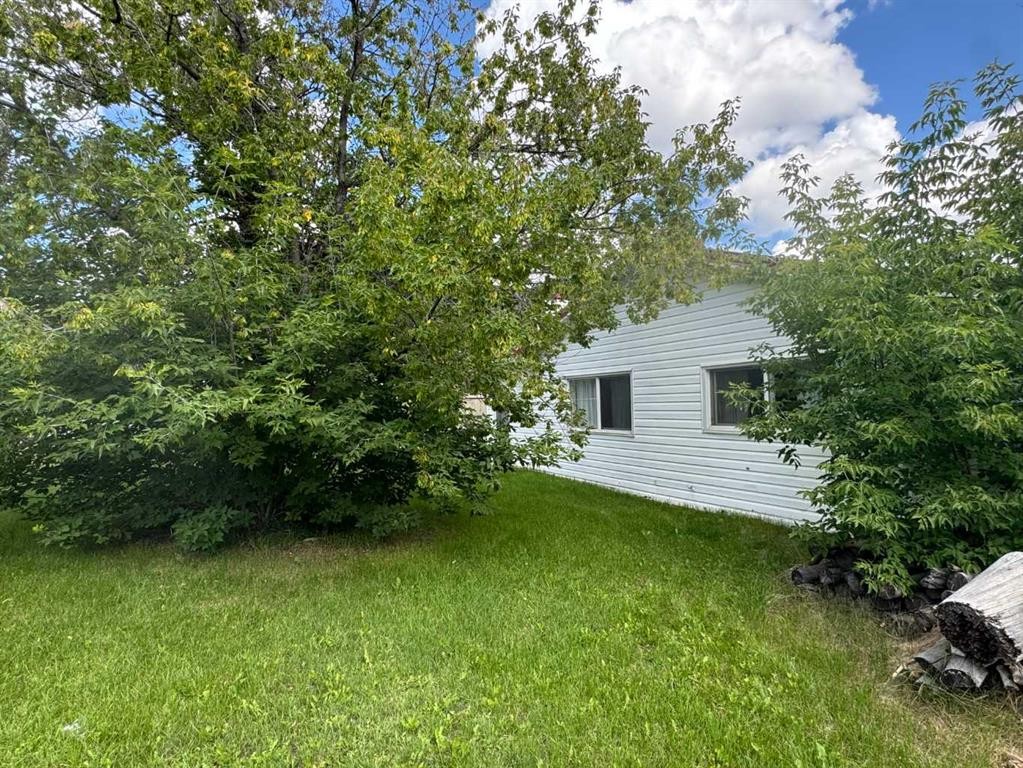 









22610


10

Avenue,
Hillcrest,




AB
T0K 1C0

