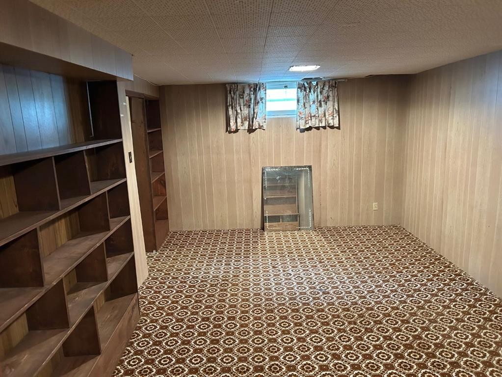 









208


23

Street South,
Lethbridge,




AB
T1J 3M6

