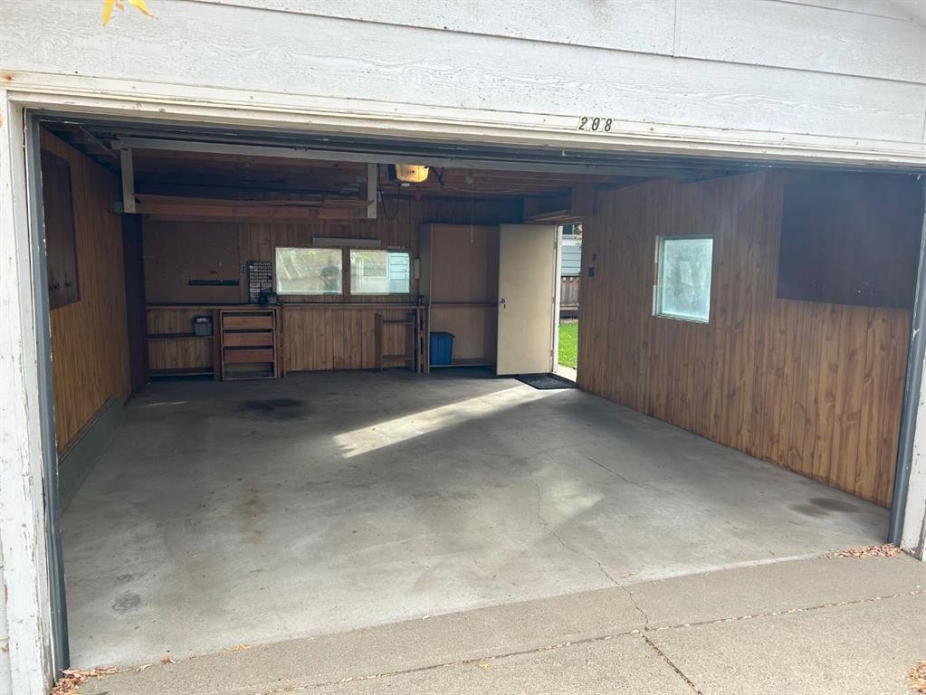 









208


23

Street South,
Lethbridge,




AB
T1J 3M6

