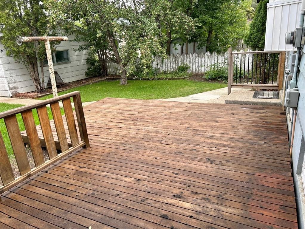 









208


23

Street South,
Lethbridge,




AB
T1J 3M6

