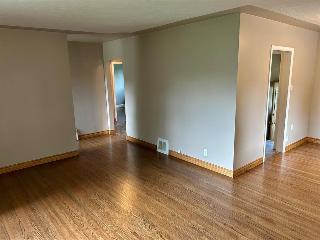 









208


23

Street South,
Lethbridge,




AB
T1J 3M6

