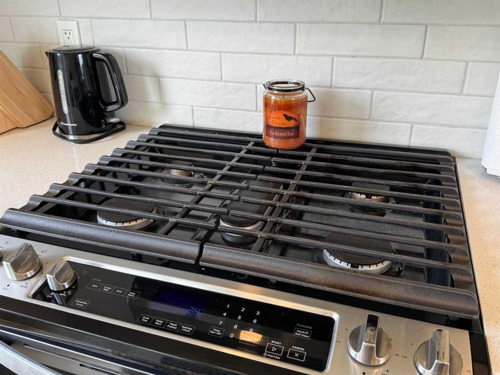 









21426


29

Avenue,
Bellevue,




AB
T0K 0C0

