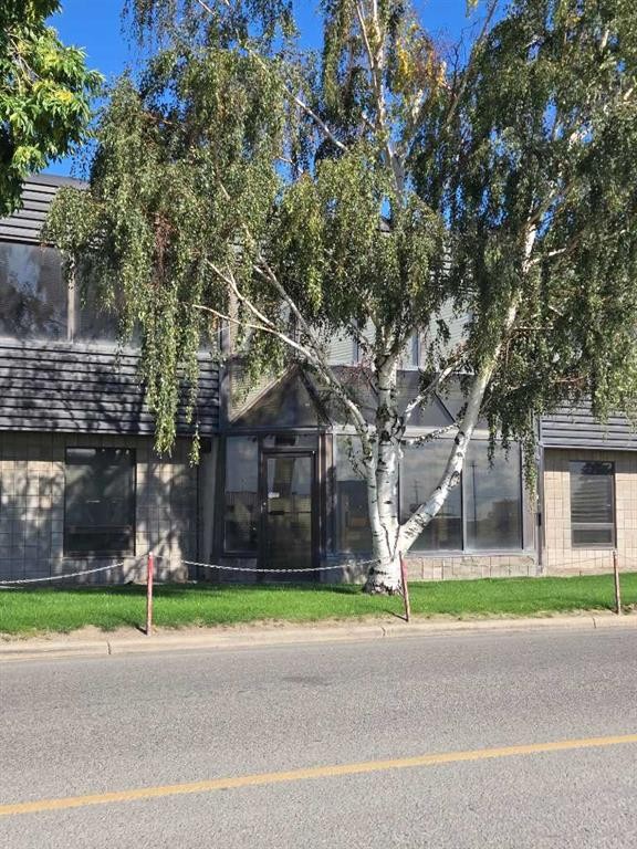 









3601


2

Avenue North,
Lethbridge,




AB
T1H 5K7

