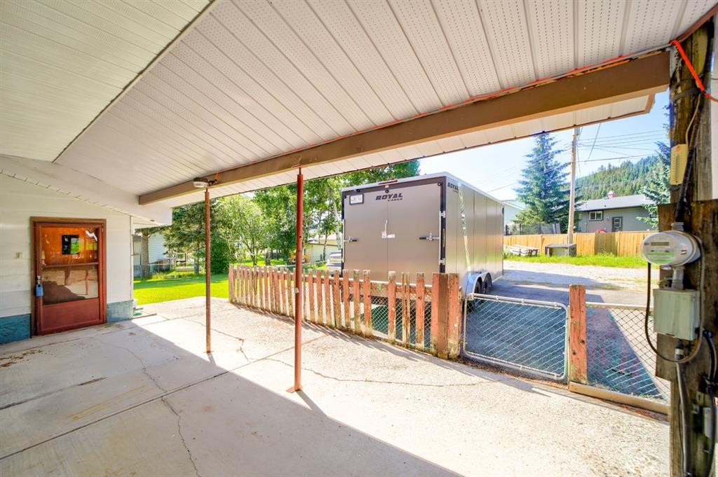 









901


230

Street,
Hillcrest,




AB
T0K1C0

