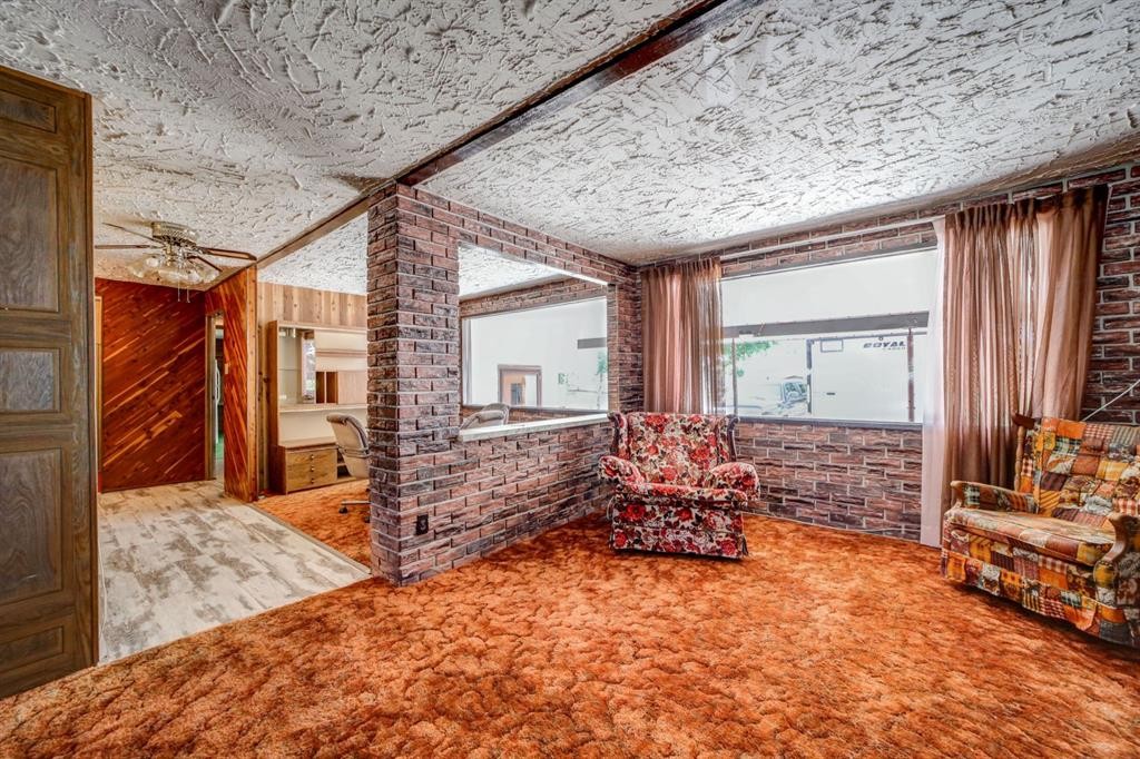 









901


230

Street,
Hillcrest,




AB
T0K1C0

