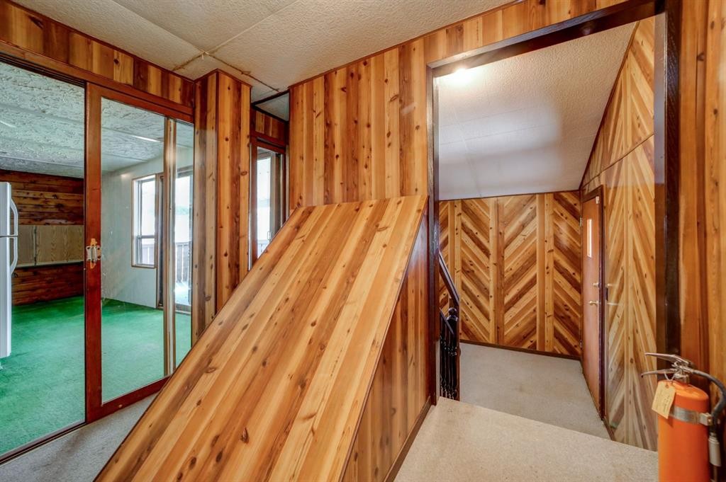 









901


230

Street,
Hillcrest,




AB
T0K1C0

