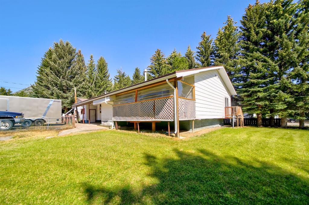 









901


230

Street,
Hillcrest,




AB
T0K1C0

