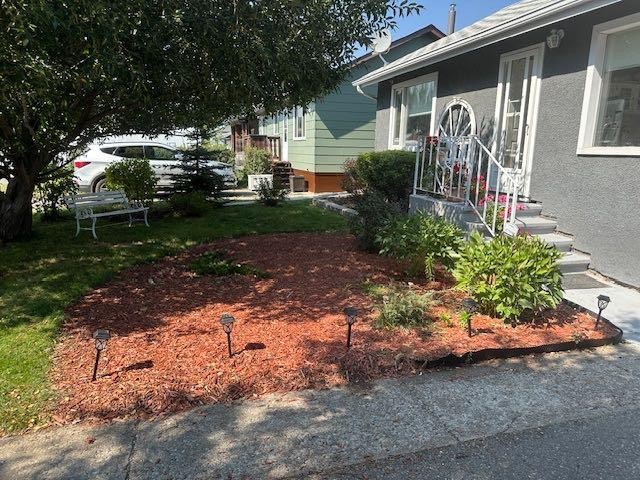 









11945


21

Avenue,
Blairmore,




AB
T0K0E0

