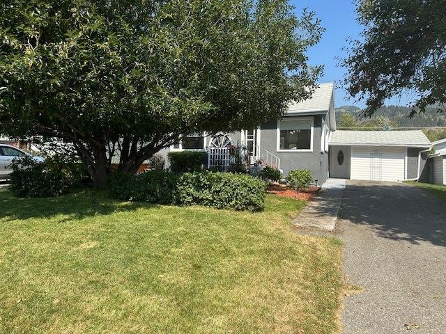 









11945


21

Avenue,
Blairmore,




AB
T0K0E0

