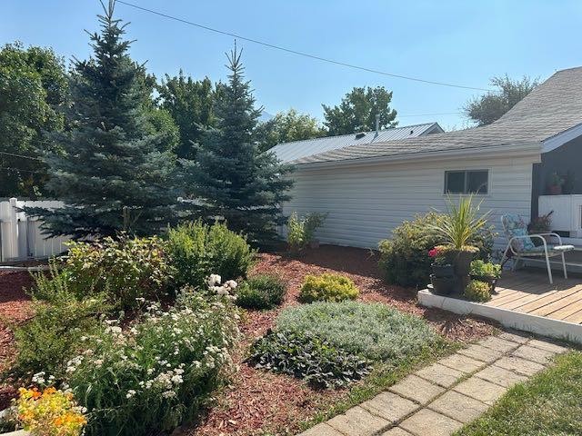 









11945


21

Avenue,
Blairmore,




AB
T0K0E0

