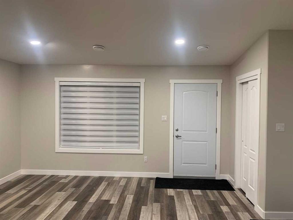 









325


5

Street,
Vauxhall,




AB
T0K2K0

