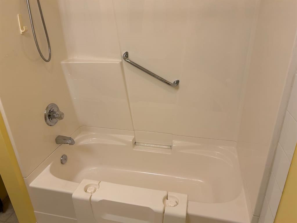 









343


Laval

Boulevard West,
Lethbridge,




AB
T1K 3W6

