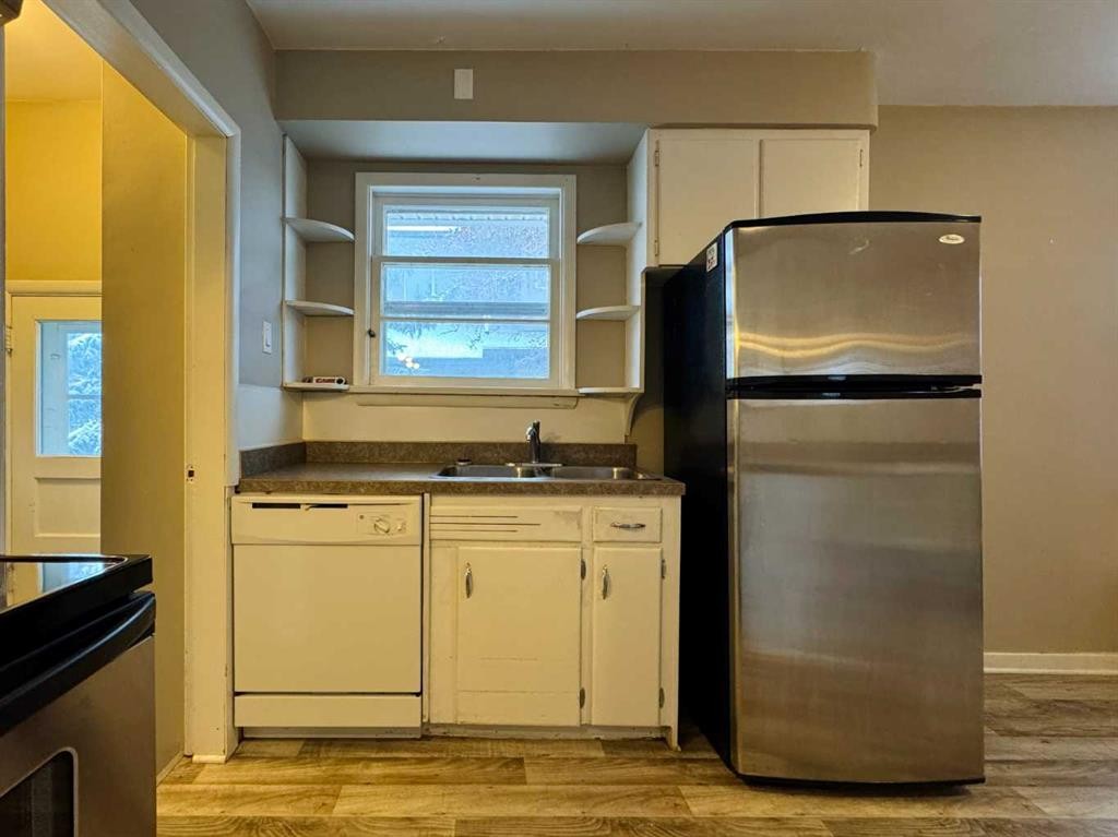 









537


23

Street South,
Lethbridge,




AB
T1J 3M9

