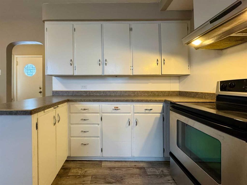 









537


23

Street South,
Lethbridge,




AB
T1J 3M9

