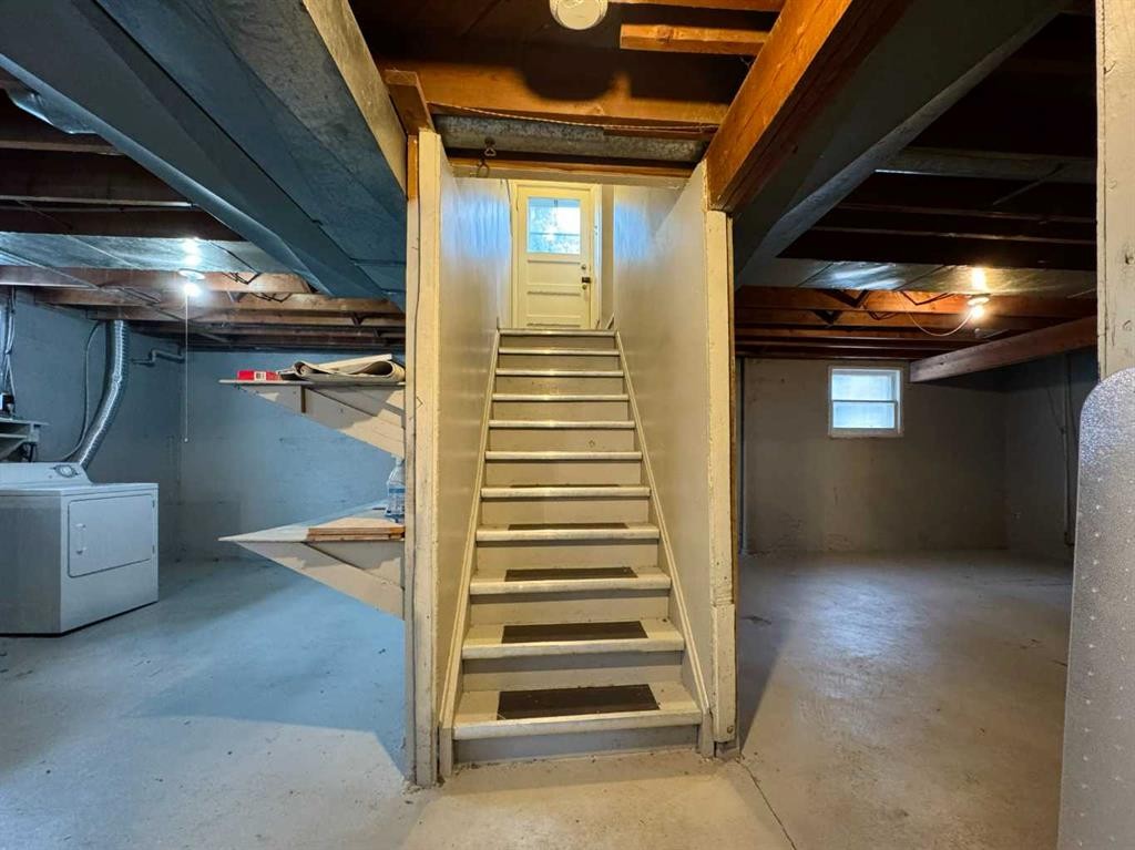 









537


23

Street South,
Lethbridge,




AB
T1J 3M9

