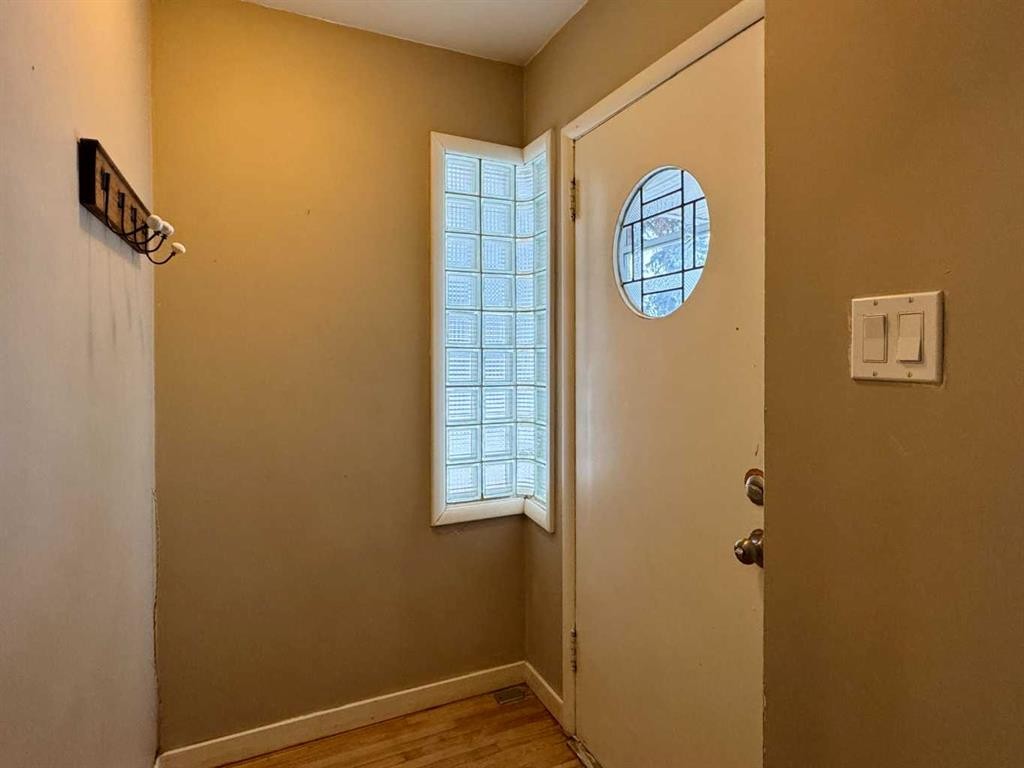 









537


23

Street South,
Lethbridge,




AB
T1J 3M9

