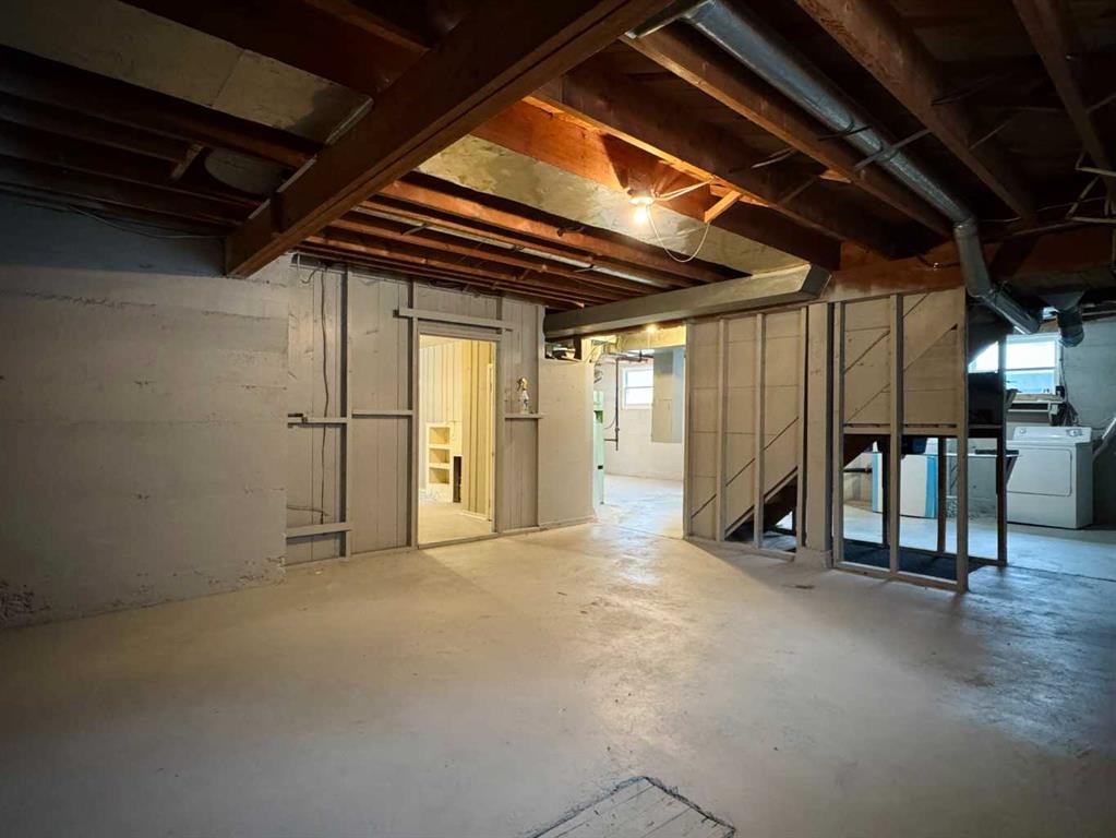 









537


23

Street South,
Lethbridge,




AB
T1J 3M9

