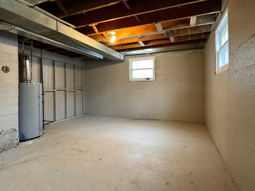 









537


23

Street South,
Lethbridge,




AB
T1J 3M9

