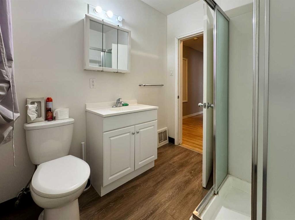 









537


23

Street South,
Lethbridge,




AB
T1J 3M9

