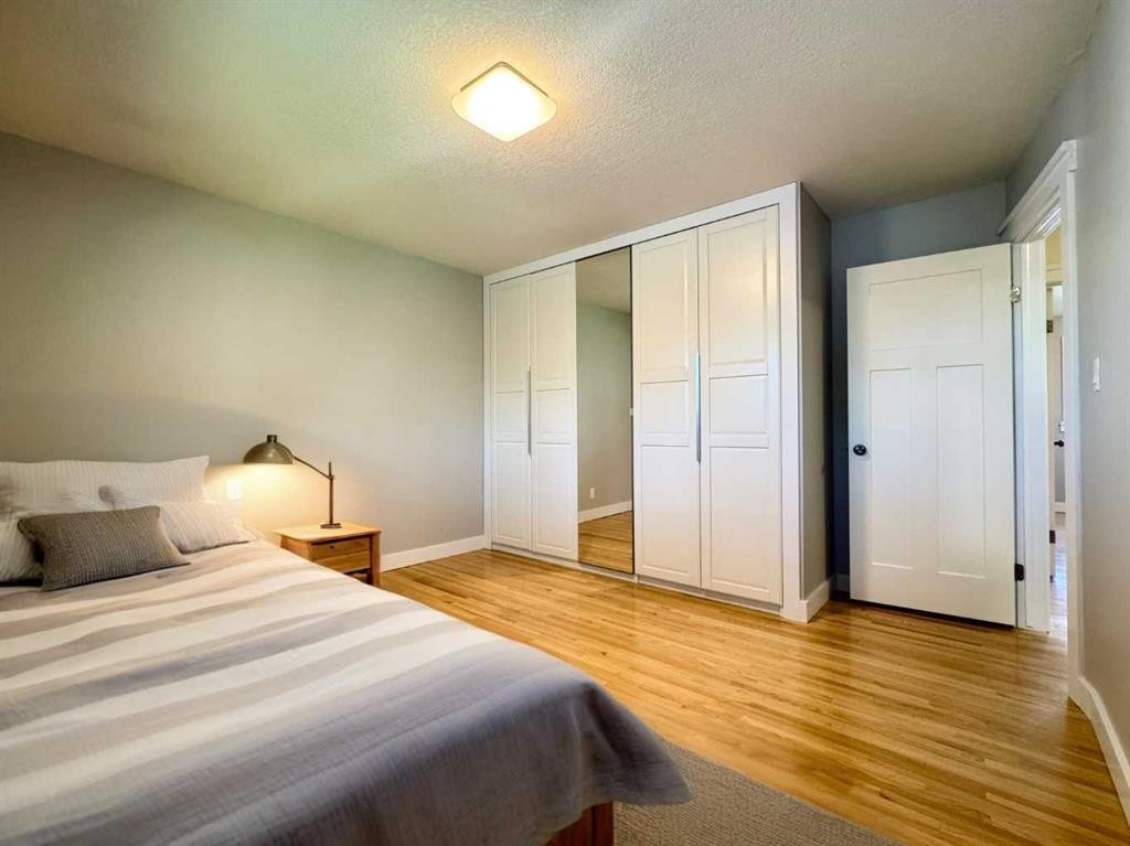 









2302


14

Avenue South,
Lethbridge,




AB
T1K 0V5

