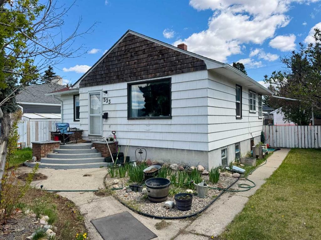 









533


23

Street South,
Lethbridge,




AB
T1J 3M9

