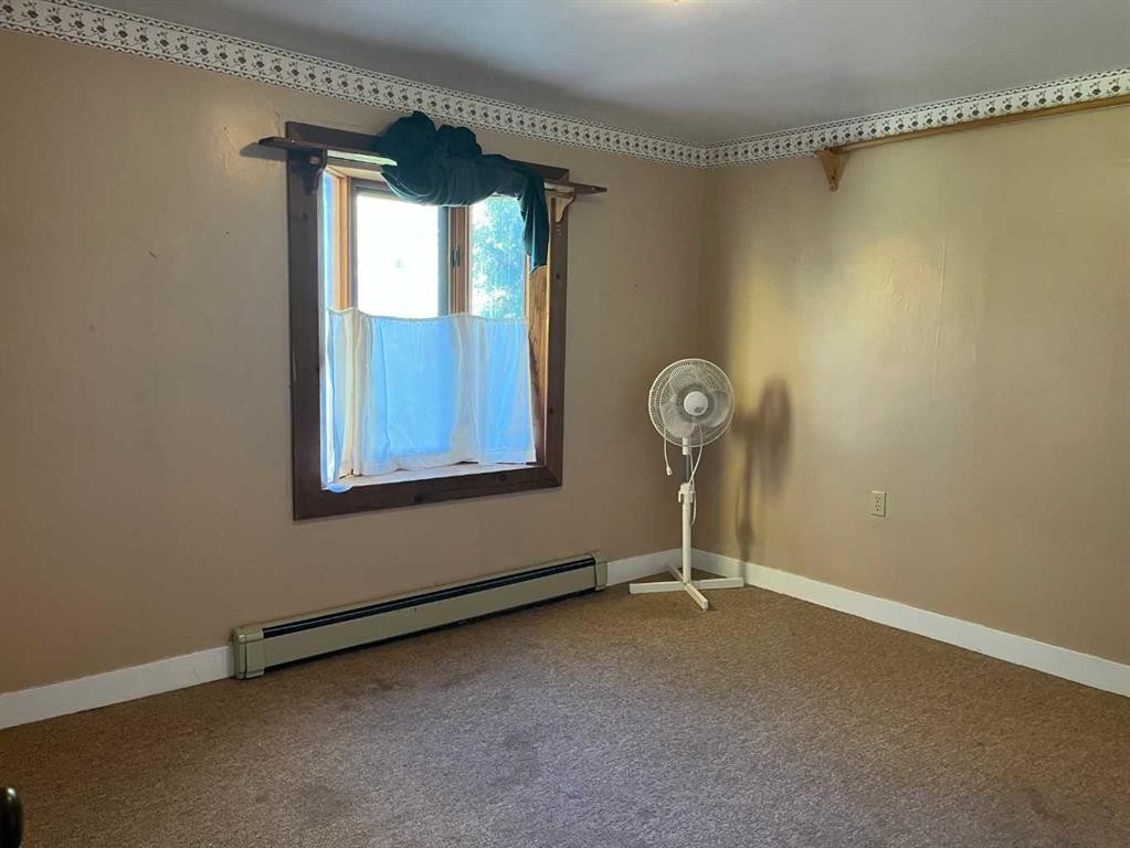 









75


Center

Street,
Glenwood,




AB
T0K 2R0

