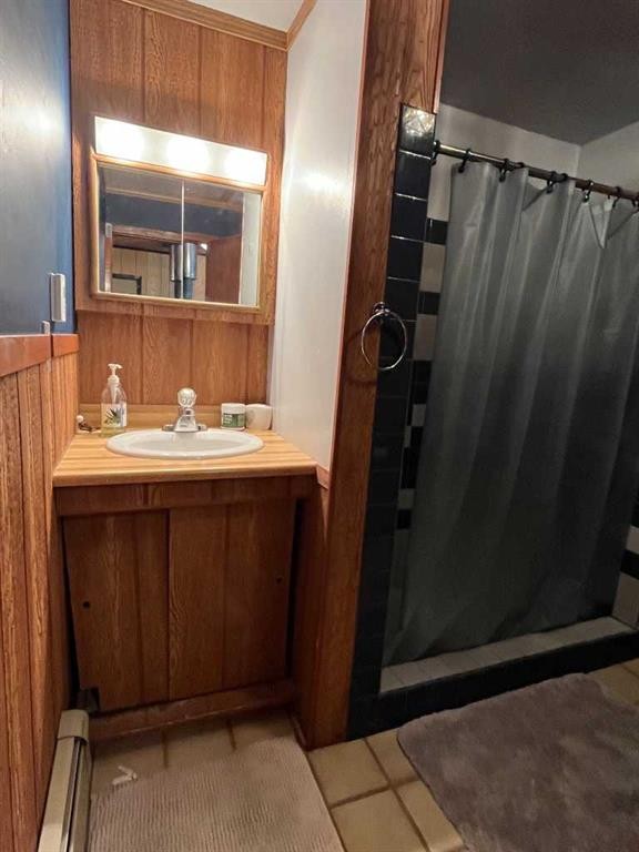 









75


Center

Street,
Glenwood,




AB
T0K 2R0

